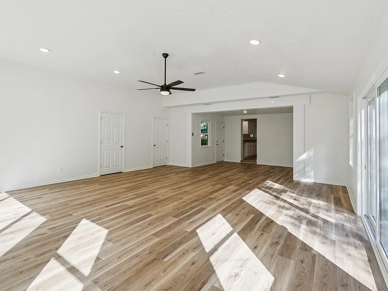 6432 Otelia Cir — Photo 13