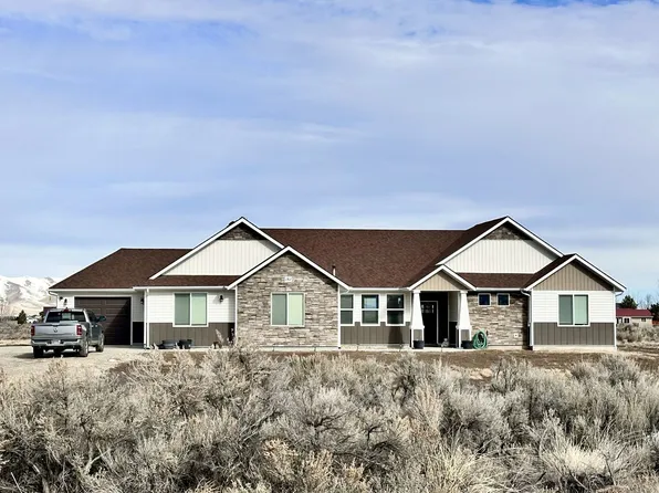 151 Greencrest Dr, Spring Creek, NV 89815