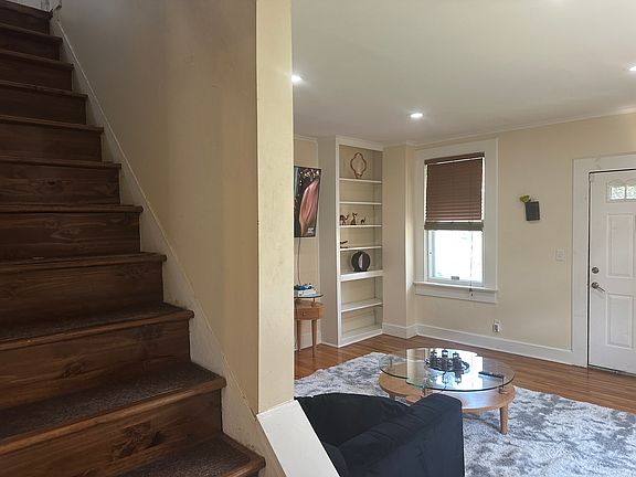 5th image of 1183 Highland St