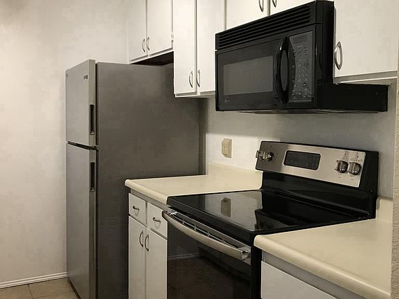 3rd image of 4404 146th Pl NE