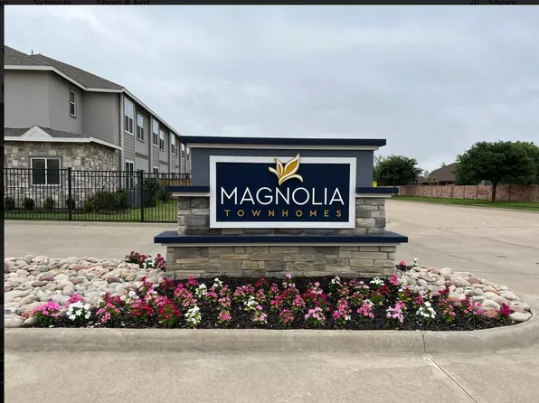 1325 Summerset Ln, Burleson, TX 76028