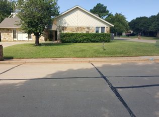 2605 Brookhaven Dr, Edmond, OK 73034