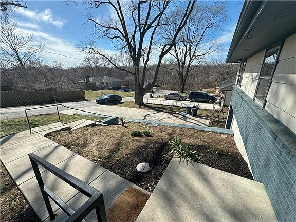 4th image of 6630 Wood Ave