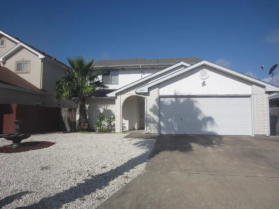15357 Yardarm Ct