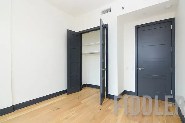 Rented by The KCI Group | media 4