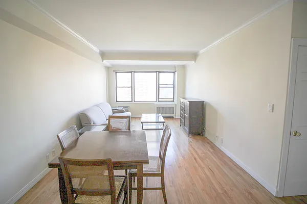 Rented by (Legacy) NY 101, Inc. | media 8