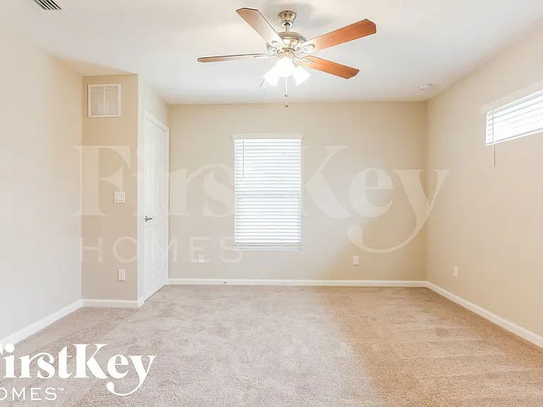 1062 SW Fenway Rd — Photo 7