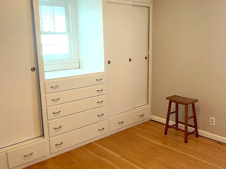 2411 W Woodlawn Ave — Photo 13