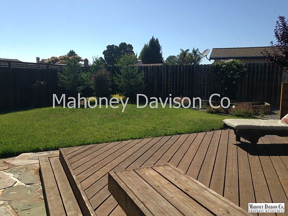 2nd image of 1040 Helen Ct