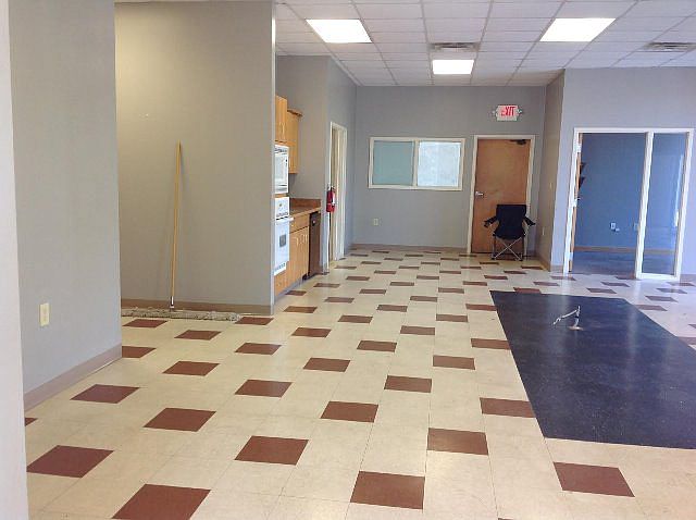 2nd image of 122 Newton Brg Ind Way