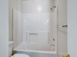 109 Heather Way APT D, Yorktown, VA 23693