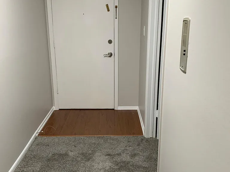 1260 York St #301 — Photo 22