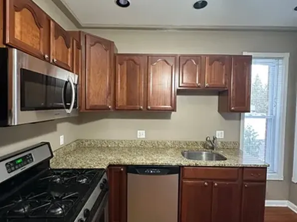 327 Saint John St #C, New Haven, CT 06511
