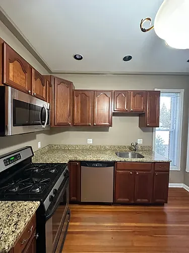 327 Saint John St #C Photo 1