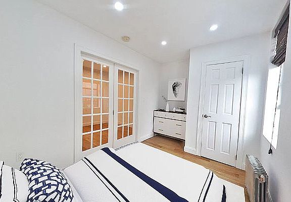 5th image of 102 W 79th St APT 4D