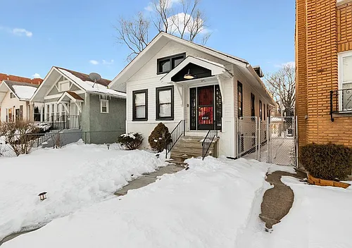 8950 S Bishop St Photo 1