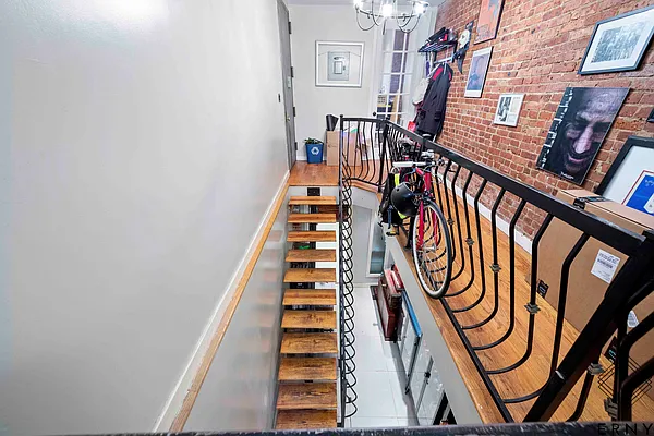 Rented by ERNY LLC | media 16