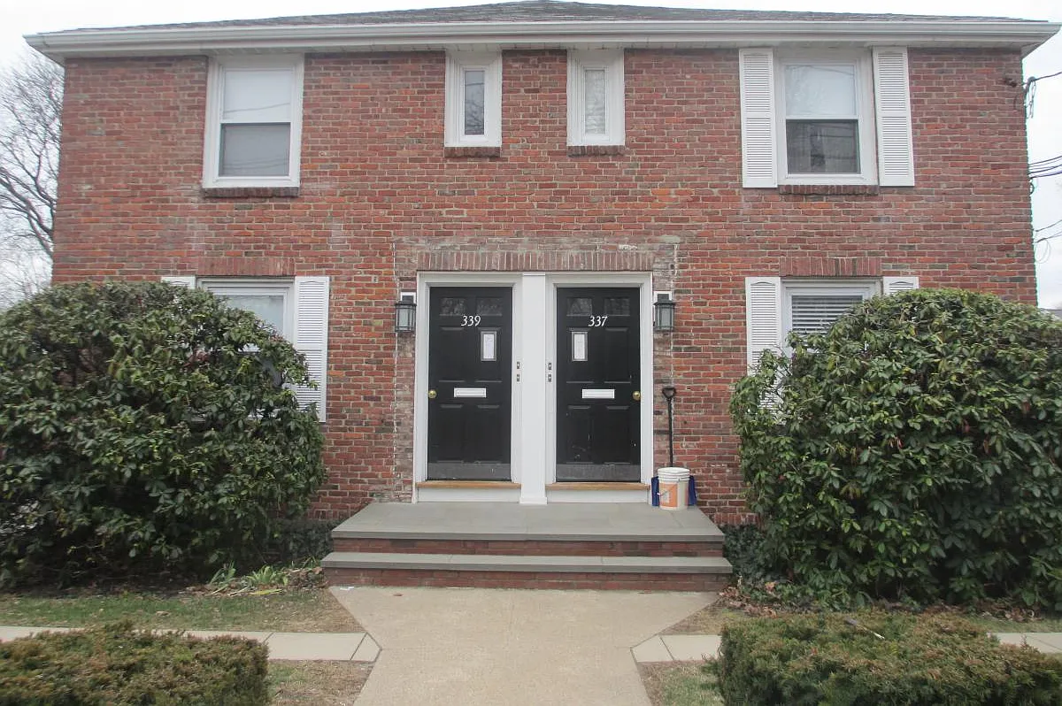 1 bed, 9999 sqft, $1,900 — Photo 1
