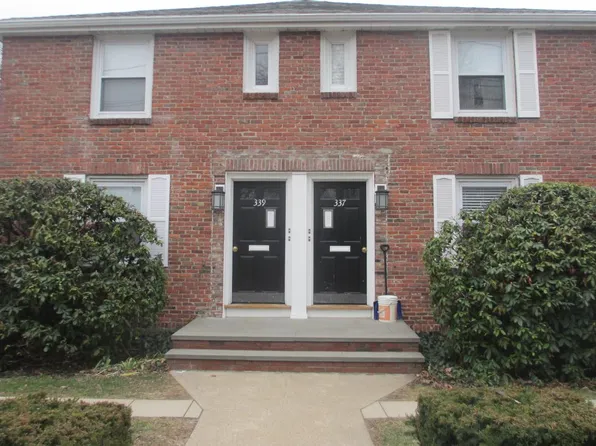 337 Warren St #1, Waltham, MA 02453