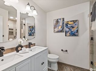 16422 NE 91st St APT 104, Redmond, WA 98052