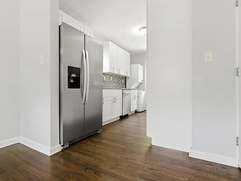 2705 Lincoln Ct NW — Photo 9