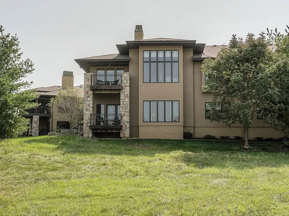 19420 W 102nd St, Lenexa, KS 66220