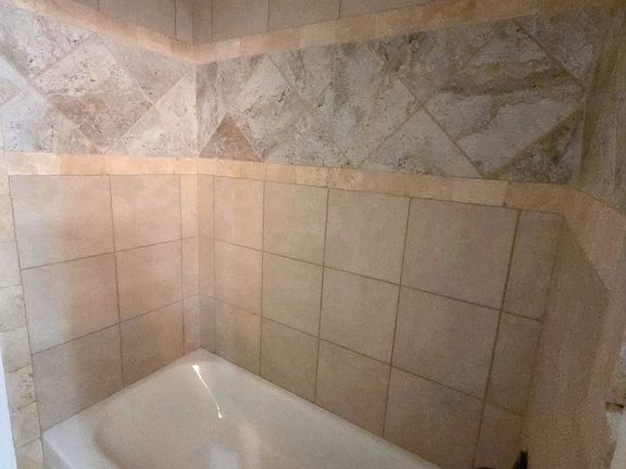 4th image of 9328 SW 40th St