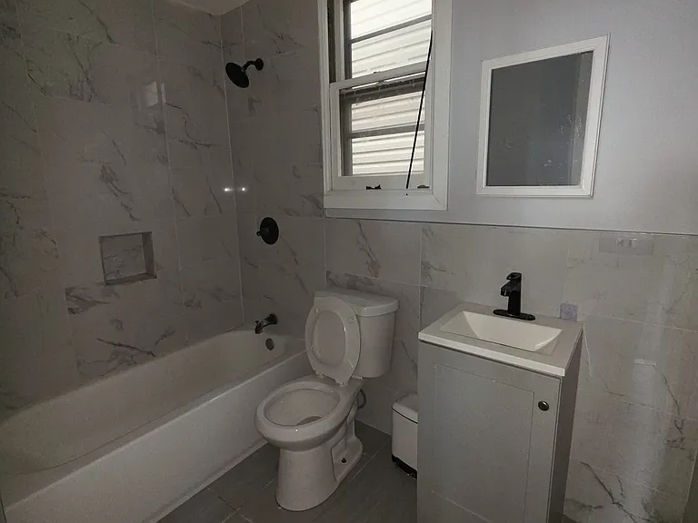 186 Avenue B #1A — Photo 8
