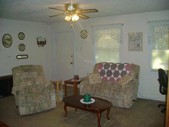 2nd image of 706 NE 19th St