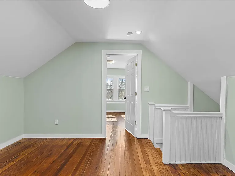 3831 Lafayette Ave — Photo 13
