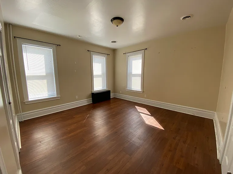 25 E North St — Photo 21