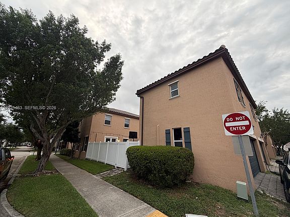 3rd image of 9411 SW 171st Ave