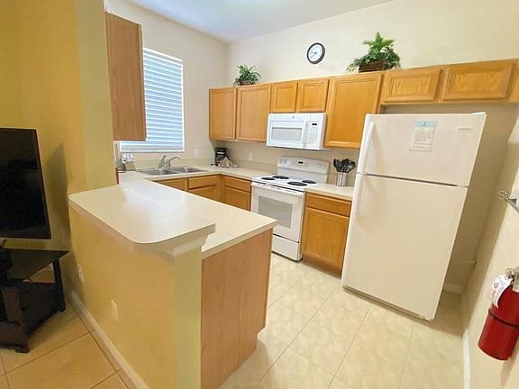 5th image of 244 Cambria Ave
