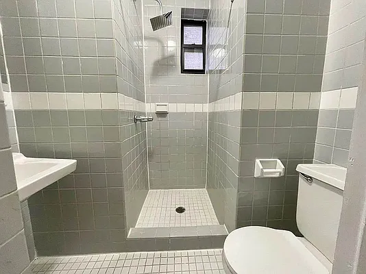 Rented by J PRESTON AND ASSOCIATES INC | media 10