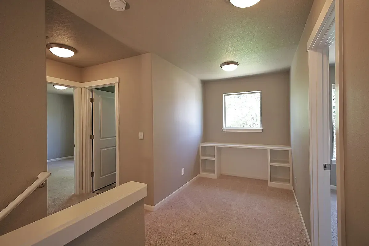 4 bed, 2.5 bath, 2310 sqft, $2,850 — Photo 4