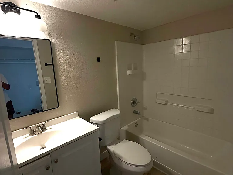 2732 E Tierra Buena Ln #2 — Photo 3