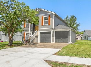 2012 E 61st Ter, Kansas City, MO 64130