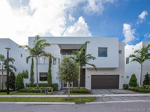 2nd image of 10058 NW 77th St