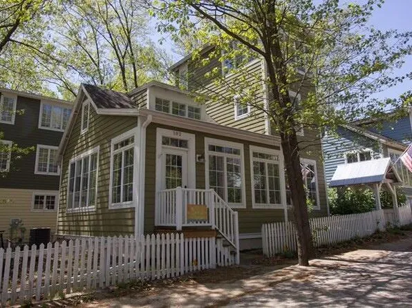 102 Cottage Camp Dr, Michigan City, IN 46360