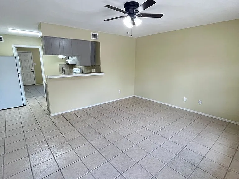 Town Creek Apartments — Photo 19