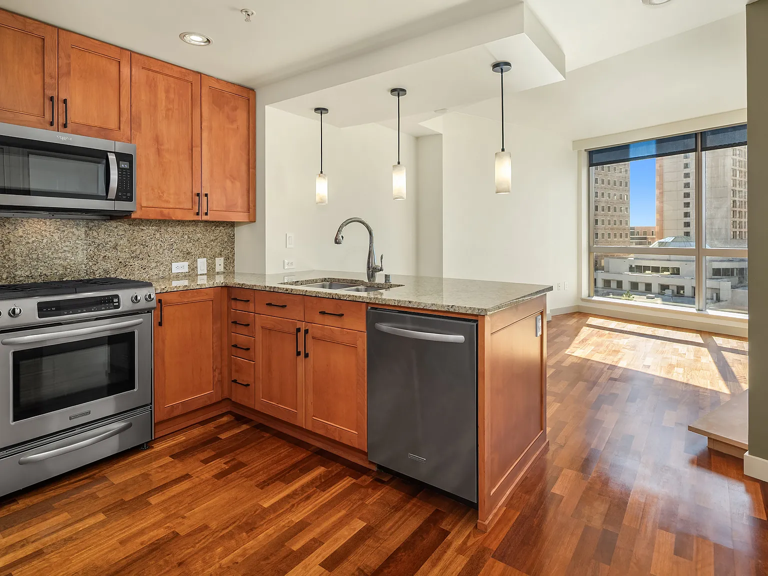 1 bed, 640 sqft, $2,650 — Photo 3