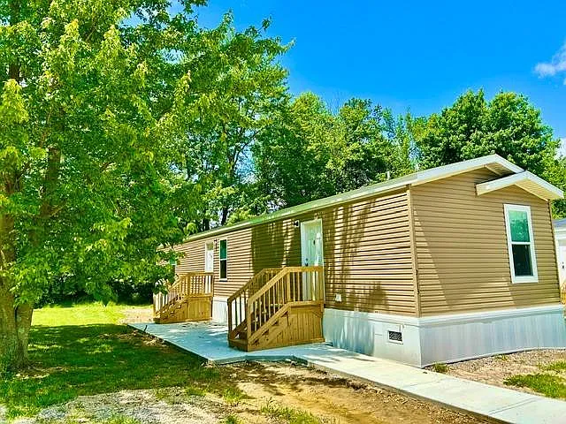 2113 N Hickory Cir W #2113 — Photo 2