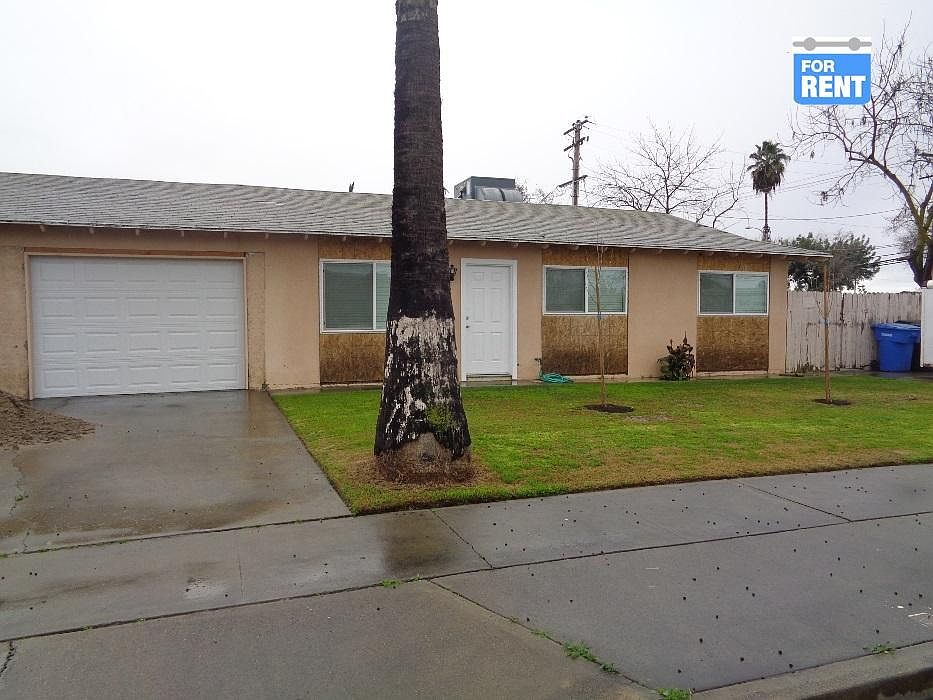 1st image of 721 Moffat Dr