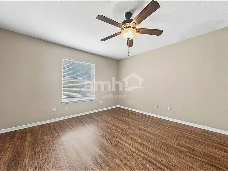 1325 Misty Dr — Photo 8