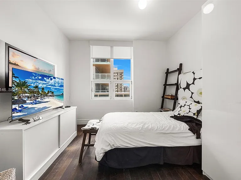 5801 Collins Ave #Penthouse 1600 — Photo 57