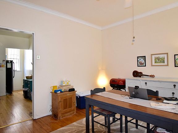 4th image of 1544 W Arthur Ave #1