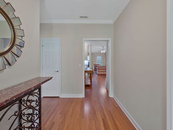 4th image of 7119 Sunrise Cir