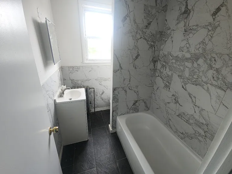 718 W Maple Ave — Photo 11