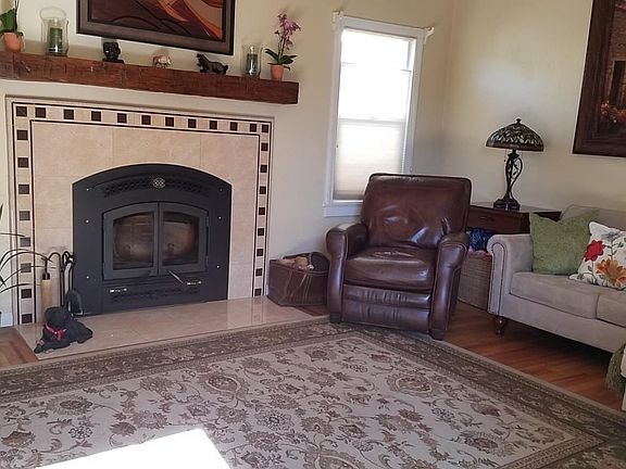 3rd image of 130 Rogers Ave