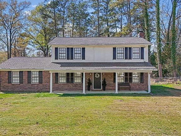 2nd image of 109 Treeside Dr NW